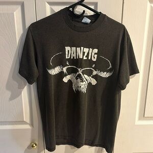 Danzig concert tee size large stain on back